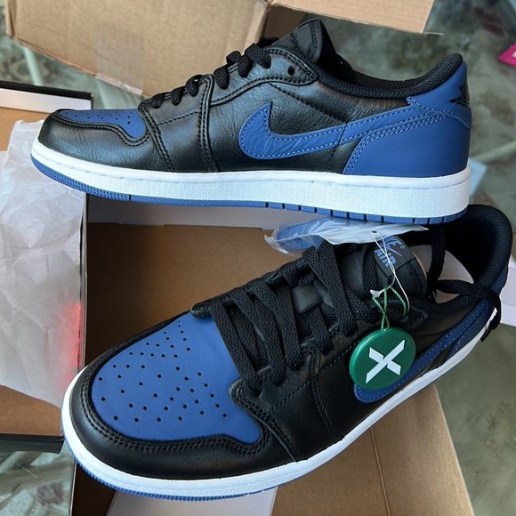 Jordan 1 Retro Low OG Mystic Navy (Size 8) - Picture 2 of 2